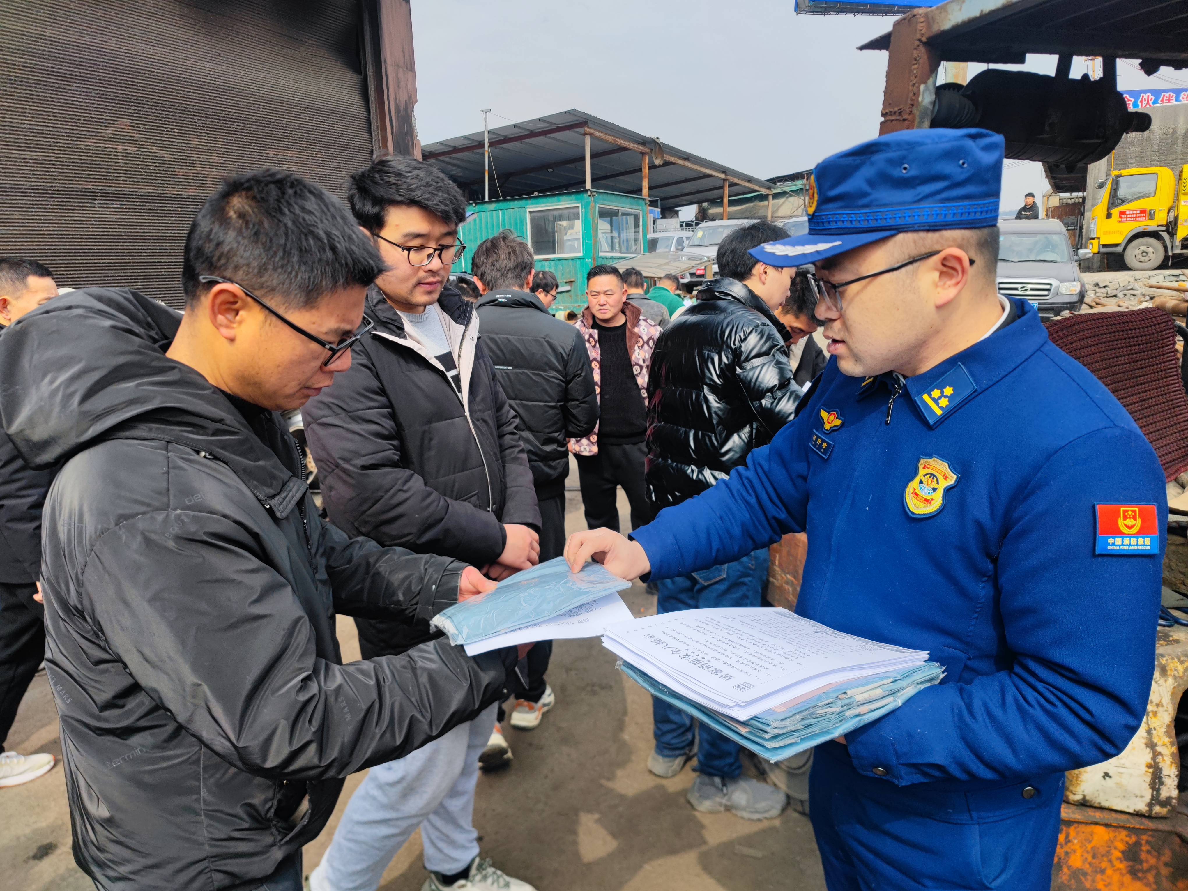 鐘山消防當(dāng)好“三員” 為再生資源回收企業(yè)清火患:再生資源回收公司